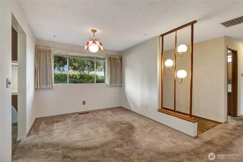 Living - 7903 Grant Dr, Everett, WA 98203 photo 1 of 4