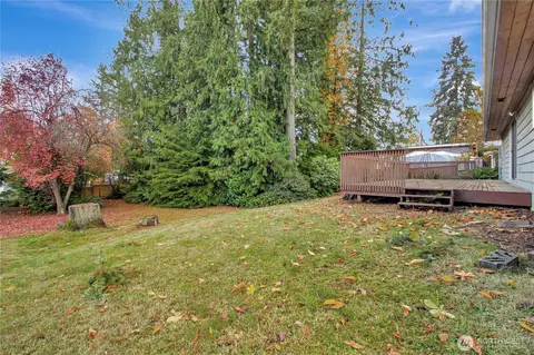 Exterior - 7903 Grant Dr, Everett, WA 98203 photo 6 of 9