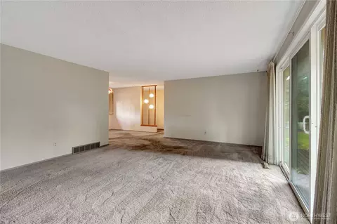 Living - 7903 Grant Dr, Everett, WA 98203 photo 4 of 4