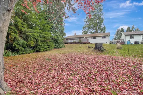 Exterior - 7903 Grant Dr, Everett, WA 98203 photo 8 of 9