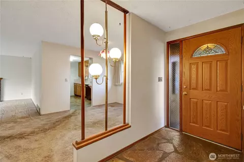 Entry Way - 7903 Grant Dr, Everett, WA 98203 photo 1 of 1