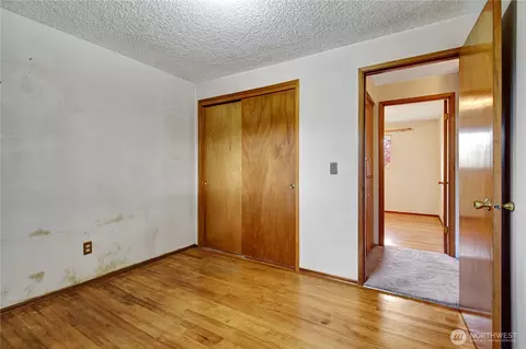 Bedroom - 7903 Grant Dr, Everett, WA 98203 photo 4 of 6