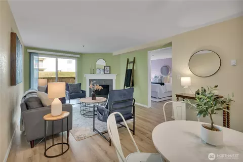 25035 98th Pl S #D102, Kent, WA 98030