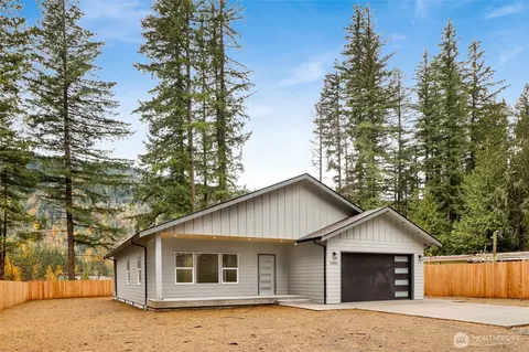 2481 Blackbird Valley Ln, Maple Falls, WA 98266