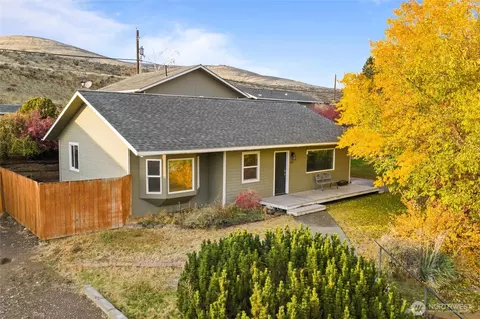 1411 D St SW, Ephrata, WA 98823