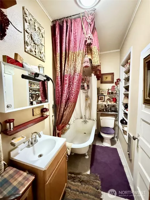 Bath - 119 N Main St, Conconully, WA 98819 photo 1 of 2