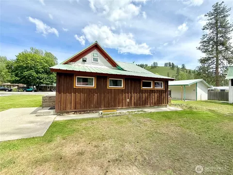 Exterior - 119 N Main St, Conconully, WA 98819 photo 2 of 7