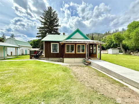 119 N Main St, Conconully, WA 98819