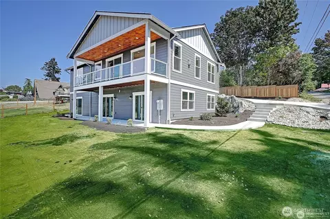 822 Serene View Rd, Camano Island, WA 98282