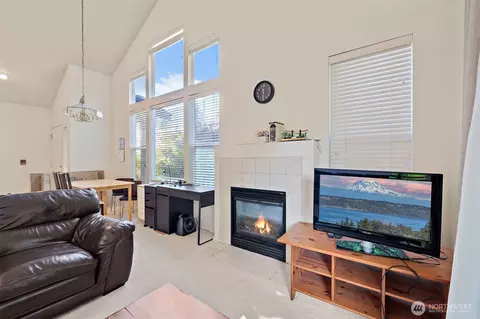 Living - 16234 119th Pl NE #16-1, Bothell, WA 98011 photo 1 of 1