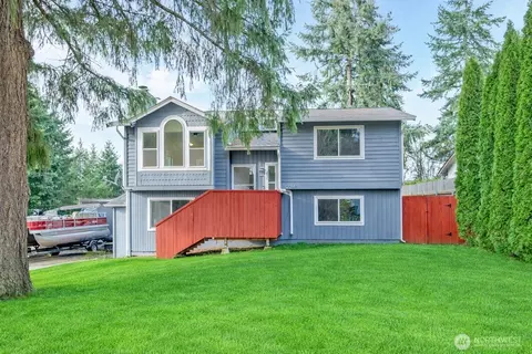12214 221st Avenue Ct E, Bonney Lake, WA 98391