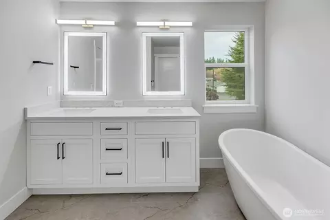 Bath - 1515 243rd Pl SW #A, Bothell, WA 98021 photo 5 of 9