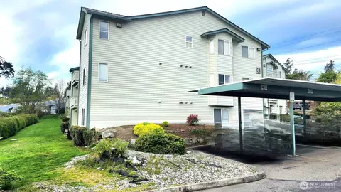 485 SW Bayshore Dr #C301, Oak Harbor, WA 98277