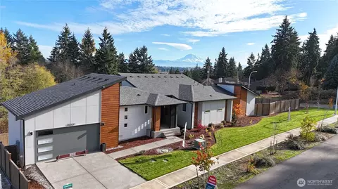 36520 SW 3rd Ave #1, Federal Way, WA 98023