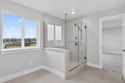 Bath - 769 Weaver Dr E, Enumclaw, WA 98022 photo 1 of 2