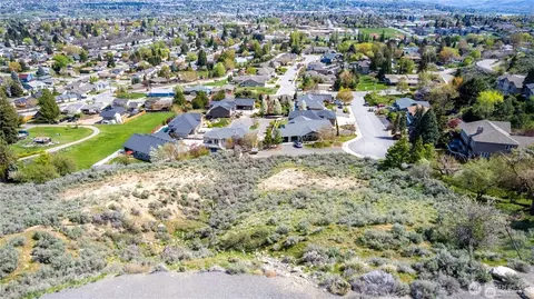 1530 Skyline Dr, Wenatchee, WA 98801