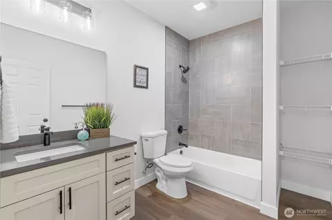 Bath - 907 Orting Kapowsin Hwy E, Orting, WA 98360 photo 1 of 4