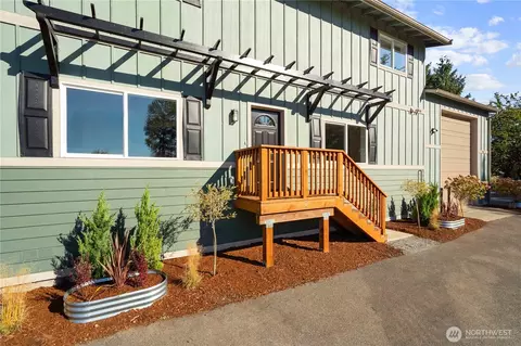 Exterior - 907 Orting Kapowsin Hwy E, Orting, WA 98360 photo 2 of 10