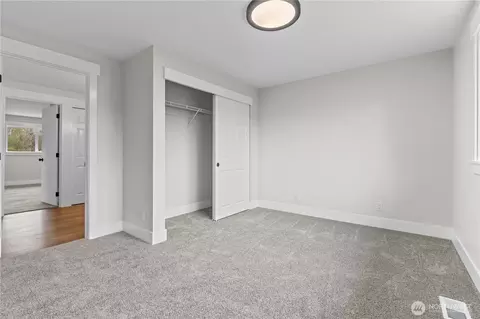Bedroom - 907 Orting Kapowsin Hwy E, Orting, WA 98360 photo 4 of 5