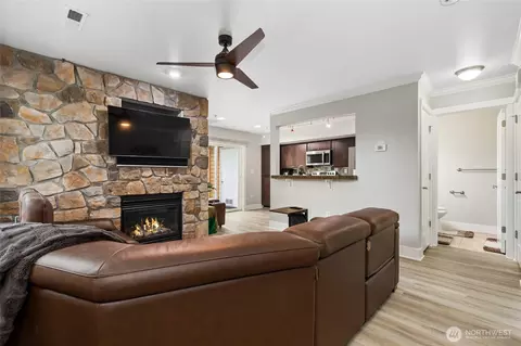 11121 7th Pl W #D, Everett, WA 98204