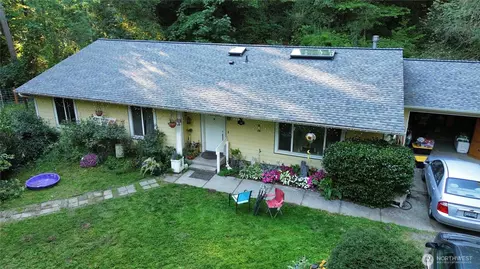 320 Cornwall Rd NW, Lakebay, WA 98349