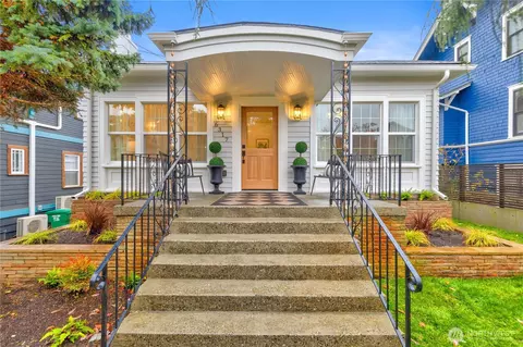 6317 14th Ave NE, Seattle, WA 98115