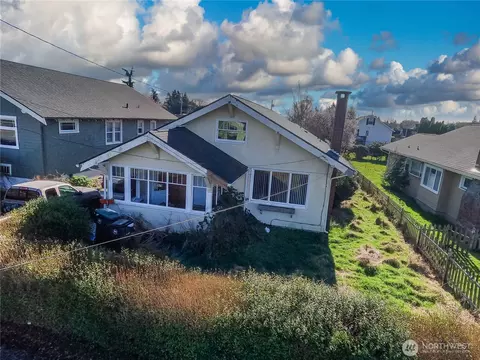 807 Maple St, Hoquiam, WA 98550