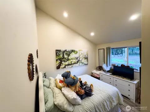 Bedroom - 8402 209th St E, Spanaway, WA 98387 photo 1 of 7