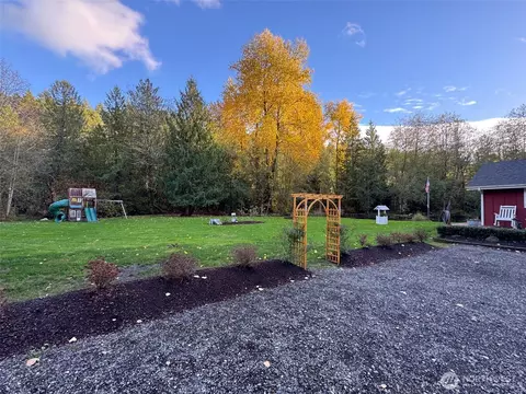 Exterior - 8402 209th St E, Spanaway, WA 98387 photo 2 of 10