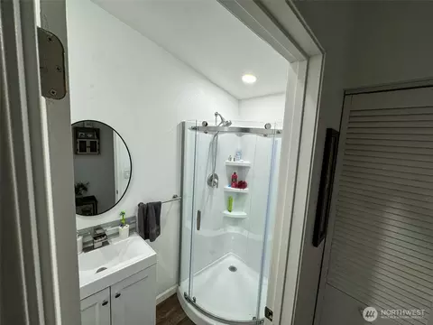Bath - 8402 209th St E, Spanaway, WA 98387 photo 3 of 5