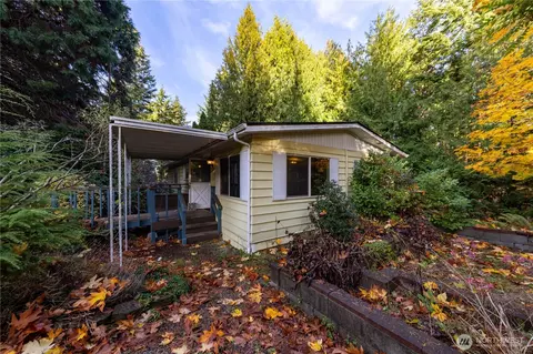 921 S Margie Ann Dr, Camano Island, WA 98282