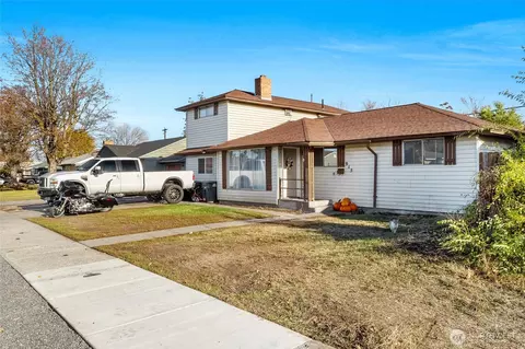 915 S Ironwood Dr, Moses Lake, WA 98837