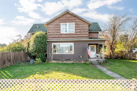 411 4th Ave, Castle Rock, WA 98611