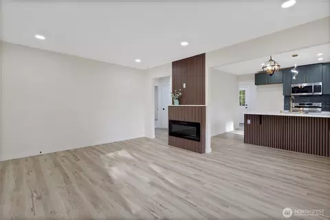 Living - 99 Sumner Ave, Sumner, WA 98390 photo 3 of 5