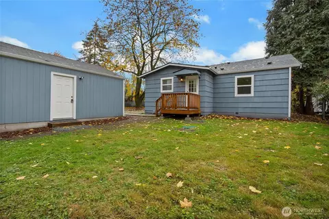 Exterior - 99 Sumner Ave, Sumner, WA 98390 photo 1 of 7