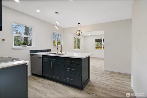 Kitchen - 99 Sumner Ave, Sumner, WA 98390 photo 3 of 5