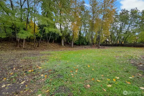 Exterior - 99 Sumner Ave, Sumner, WA 98390 photo 3 of 7