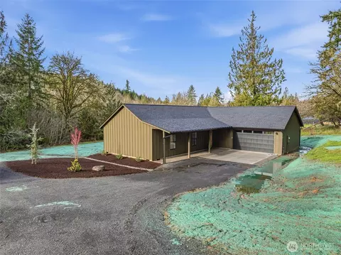 960 Paine Rd, Castle Rock, WA 98611