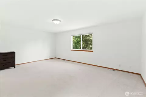 Bedroom - 9 166th Pl SE, Bothell, WA 98012 photo 4 of 4