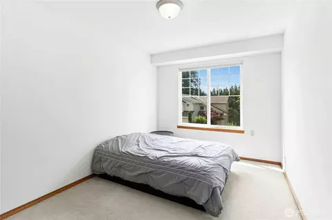 Bedroom - 9 166th Pl SE, Bothell, WA 98012 photo 2 of 4