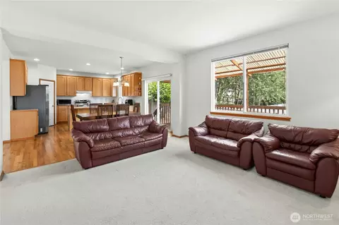 Living - 9 166th Pl SE, Bothell, WA 98012 photo 3 of 4
