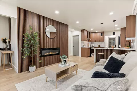 146 NW 79th St, Seattle, WA 98117