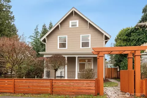 917 S Sheridan Ave, Tacoma, WA 98405