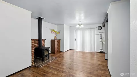 Living - 9130 11th Pl W, Everett, WA 98204 photo 1 of 4