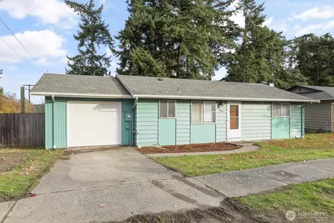 1080 NW Anchor Dr, Oak Harbor, WA 98277