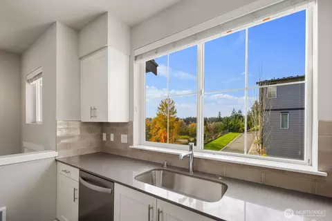 Kitchen - 1325 Seattle Hill Rd #A2, Bothell, WA 98012 photo 7 of 8