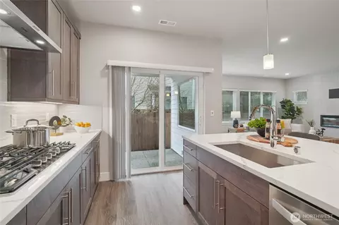 Kitchen - 3822 194th Ln SE, Bothell, WA 98012 photo 4 of 5