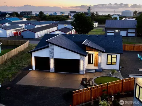 998 Alida Ct SE, Ocean Shores, WA 98569