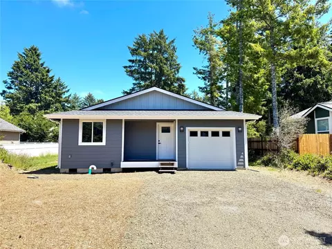 660 Itswoot Ave SE, Ocean Shores, WA 98569