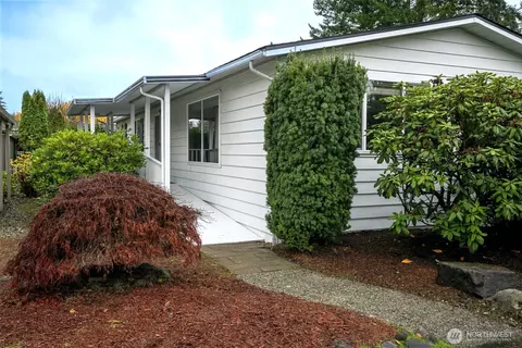 1121 244th St SW #11, Bothell, WA 98021